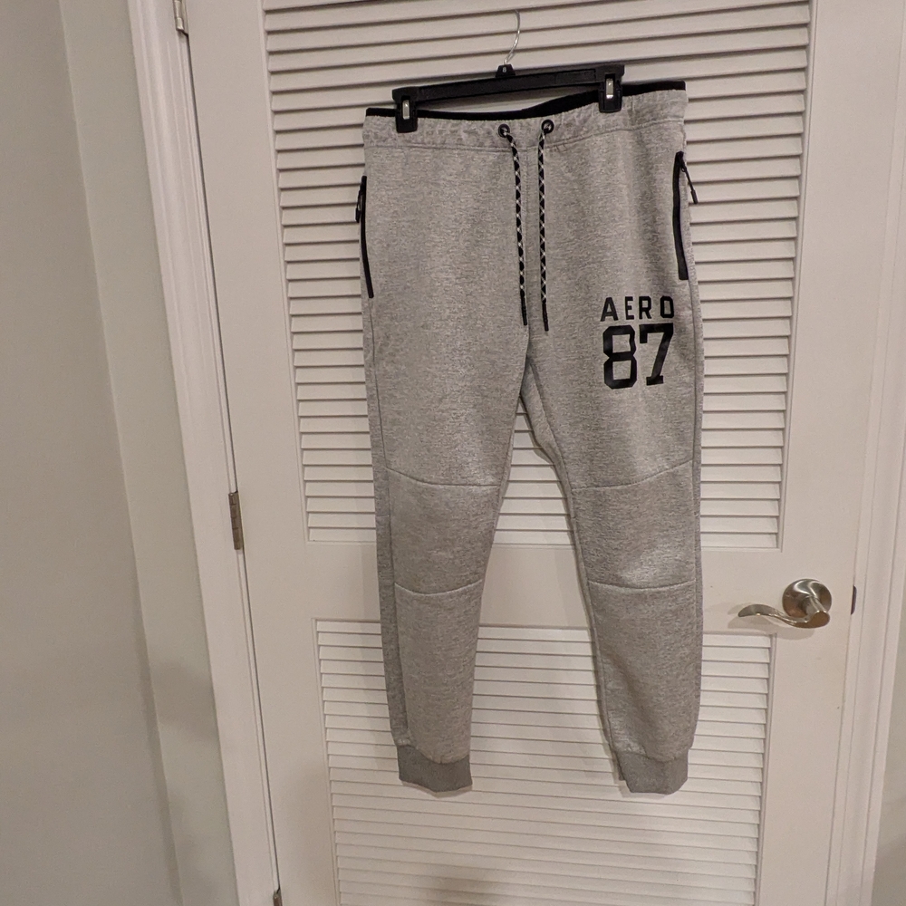 Aeropostale Gray Cargo Pants Size Medium